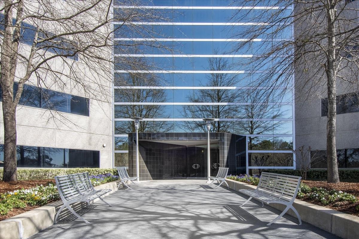 One Perimeter Park South available for companies in Birmingham