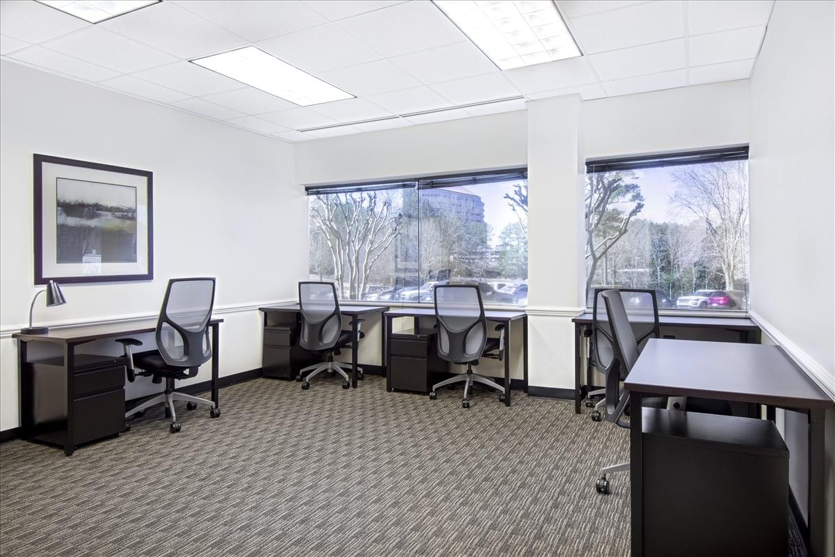 One Perimeter Park South Office Images