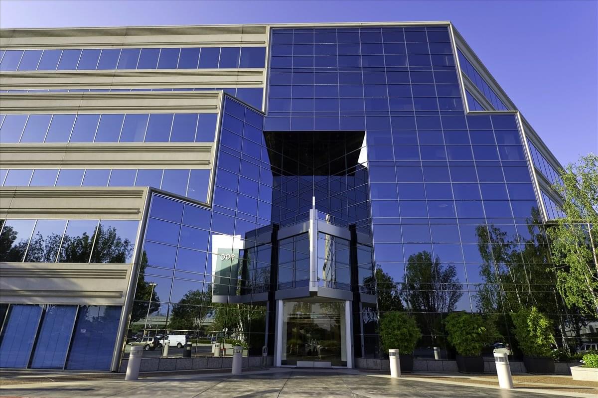 Hamilton Center available for companies in Campbell