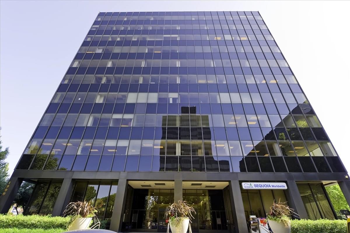 Pruneyard Center available for companies in Campbell