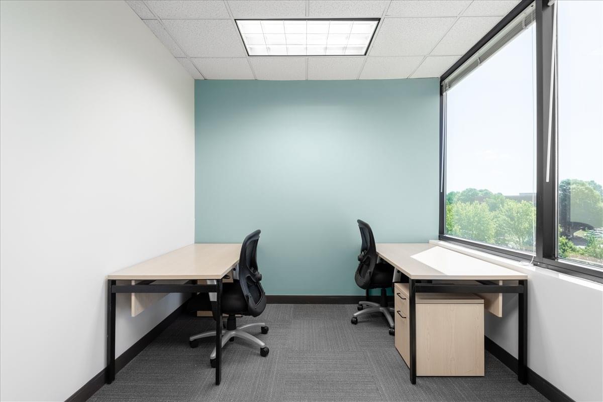 University Executive Park, 301 McCullough Dr Office Space - Charlotte