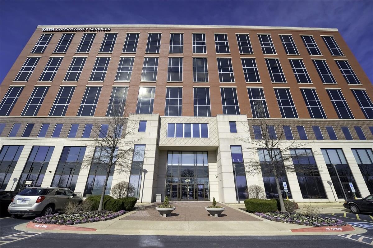 Bentonville Plaza available for companies in Bentonville