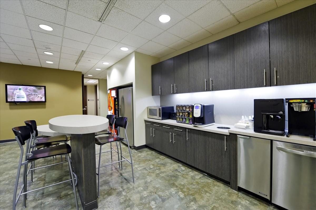 601 Tower, 601 Carlson Pkwy, Carlson Center Office Space - Minnetonka