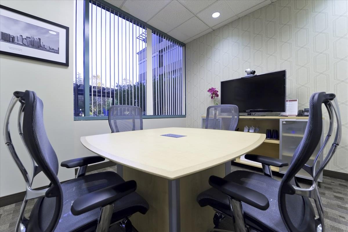 800 W El Camino Real Office Images