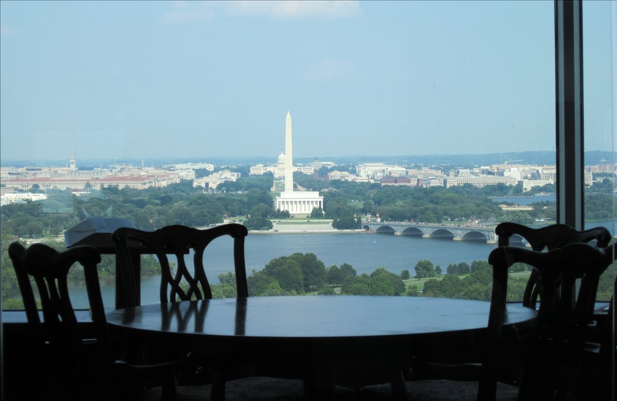 Top of The Town, 1400 N 14th St, Rosslyn Office Images