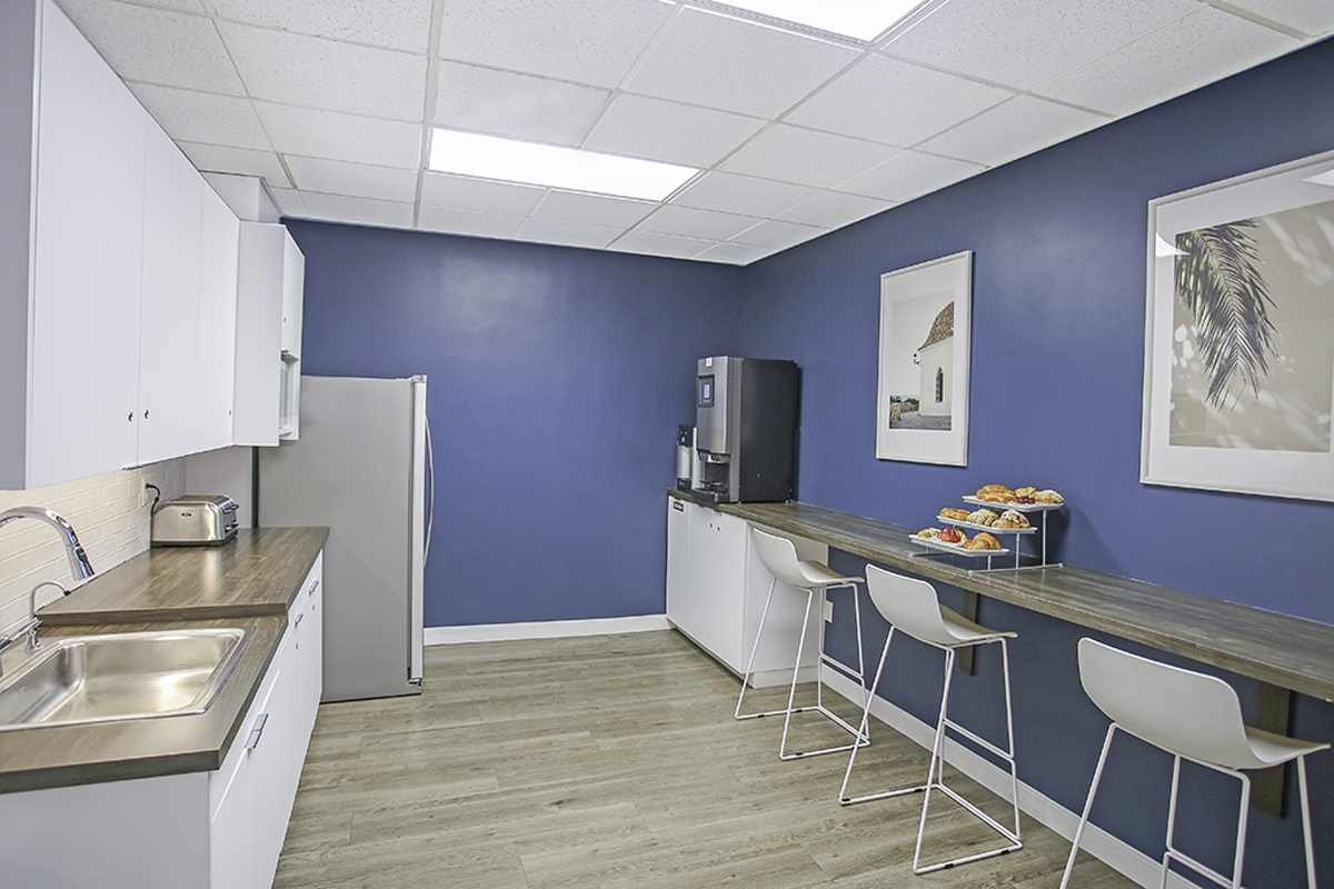 Rio Vista Tower, 8880 Rio San Diego Dr, Mission Valley East Office Images