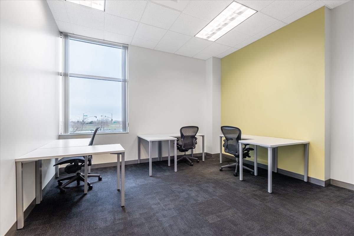 915 Highland Pointe Dr, Highland Reserve Office Space - Roseville