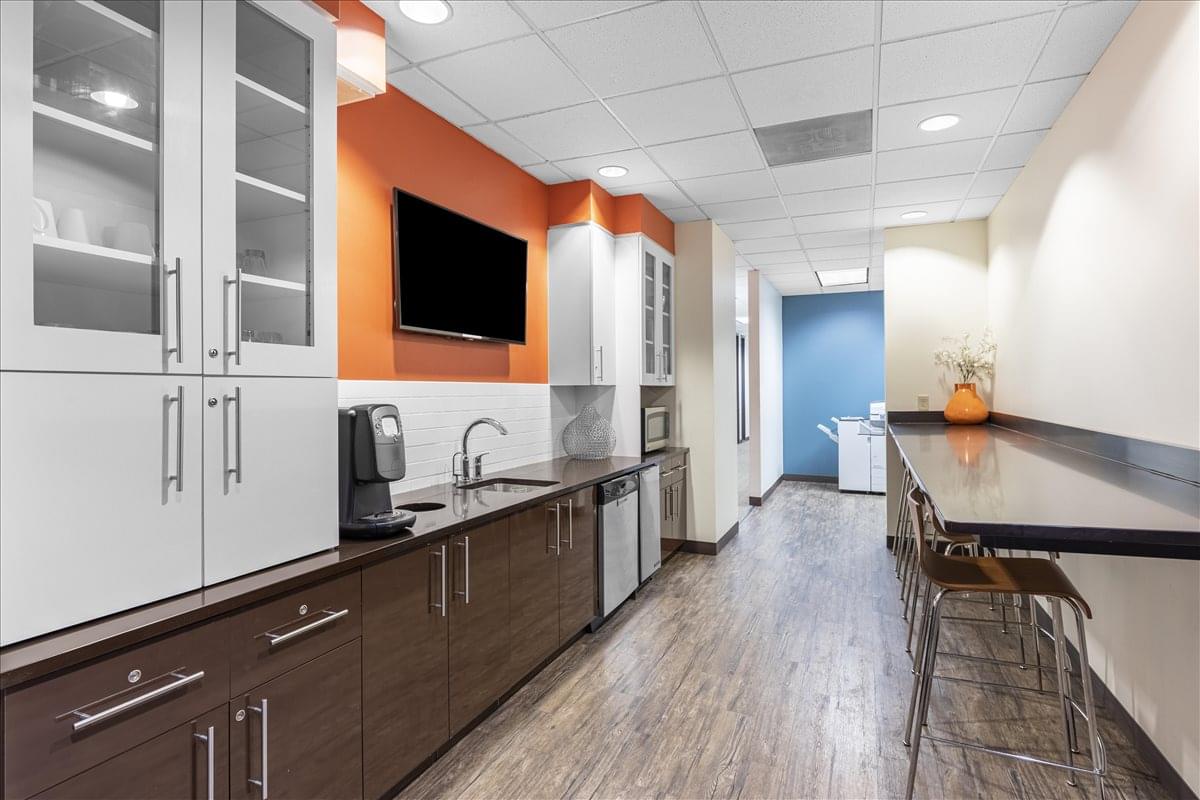 5555 Glenridge Connector, Sandy Springs Office Space - Atlanta