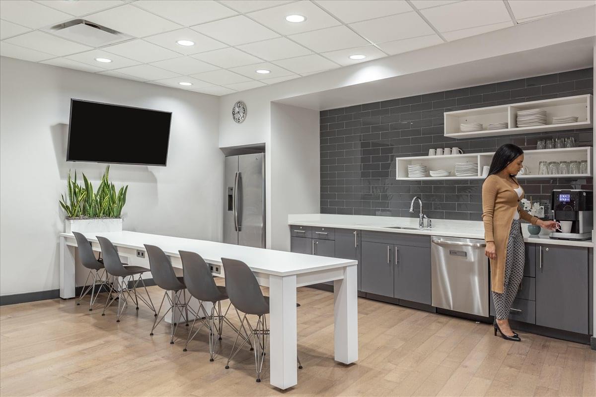 201 St Charles Avenue, Central Business District Office Space - New Orleans