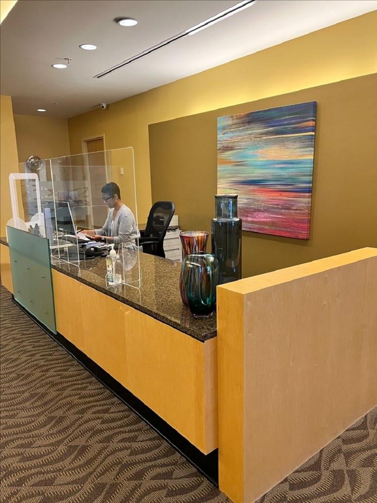 1900 Polaris Parkway, Suite 450 Office Images