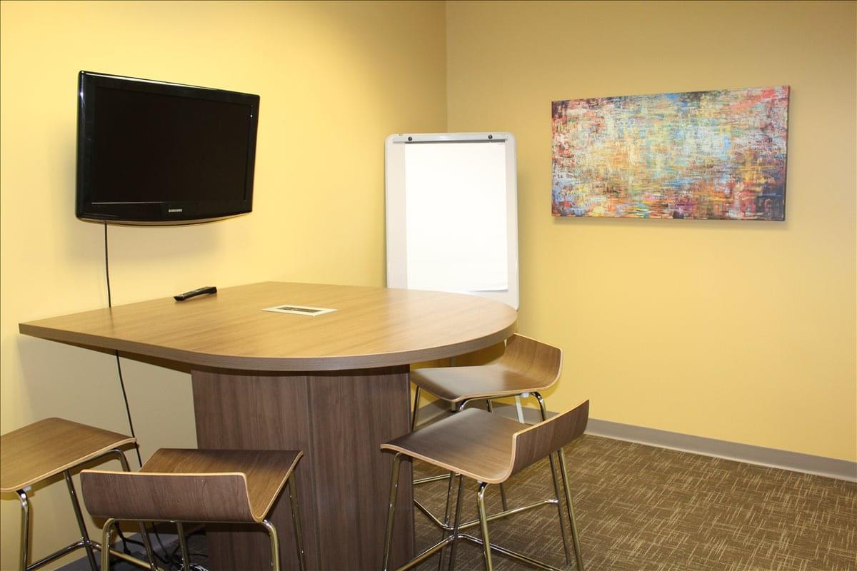 1900 Polaris Parkway, Suite 450 Office Images