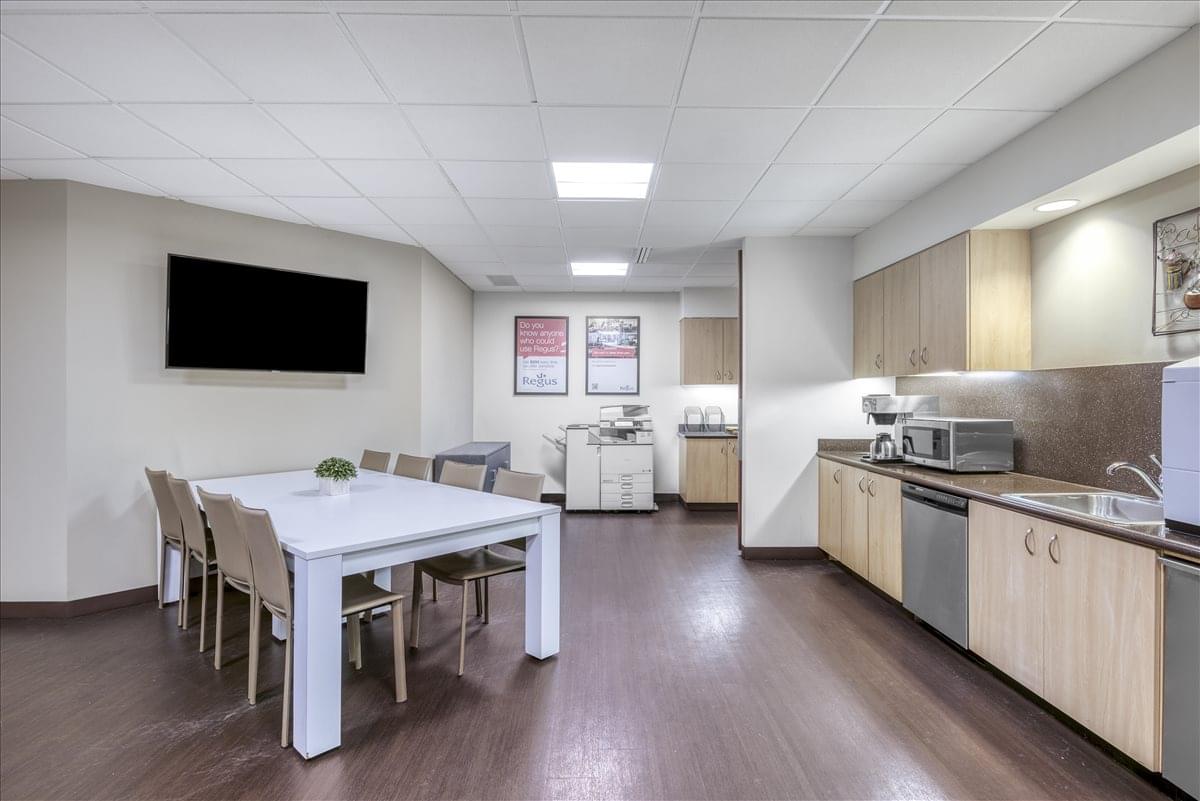 Liberty Center, 100 W Big Beaver Rd Office Space - Troy