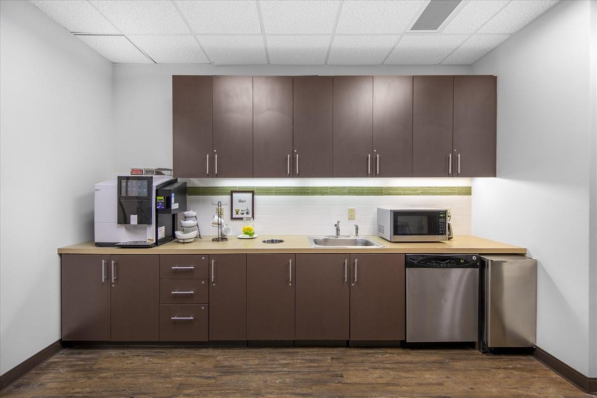2550 Meridian Blvd Office Images