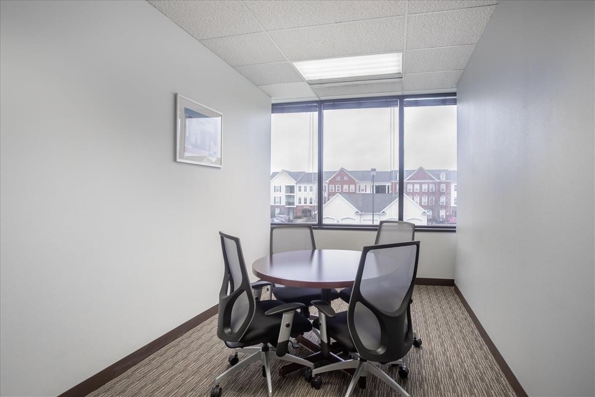 One Crosswoods, 100 E Campus View Blvd Office Space - Columbus