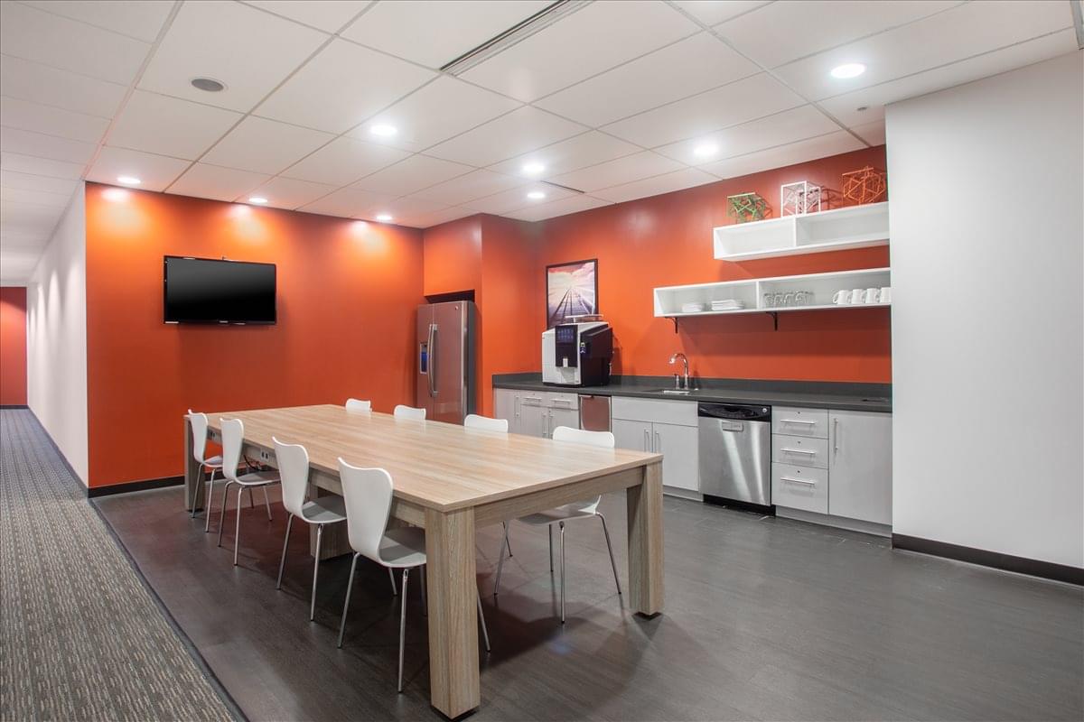 One Crosswoods, 100 E Campus View Blvd Office Space - Columbus