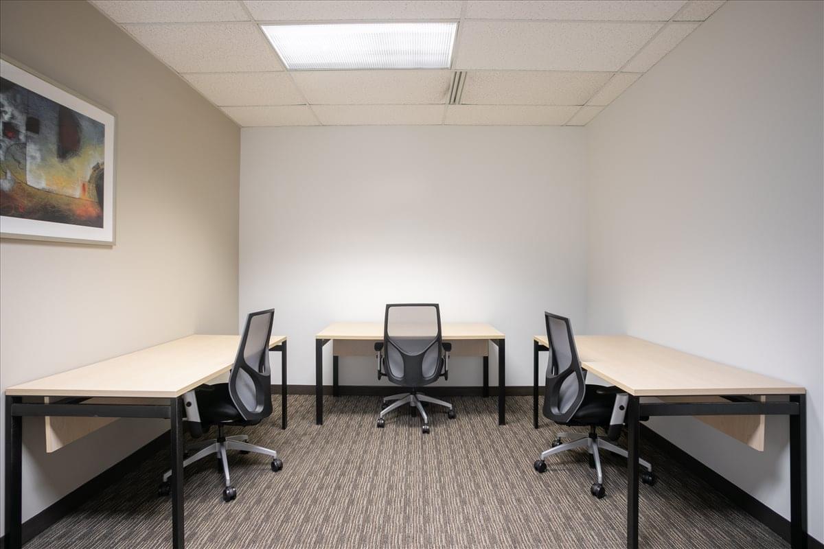 One Crosswoods, 100 E Campus View Blvd Office Space - Columbus