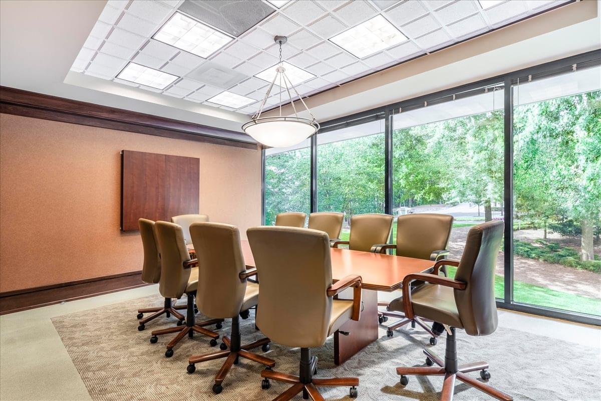 Sterling Pointe, 303 Perimeter Center N, Dunwoody Office Space - Atlanta