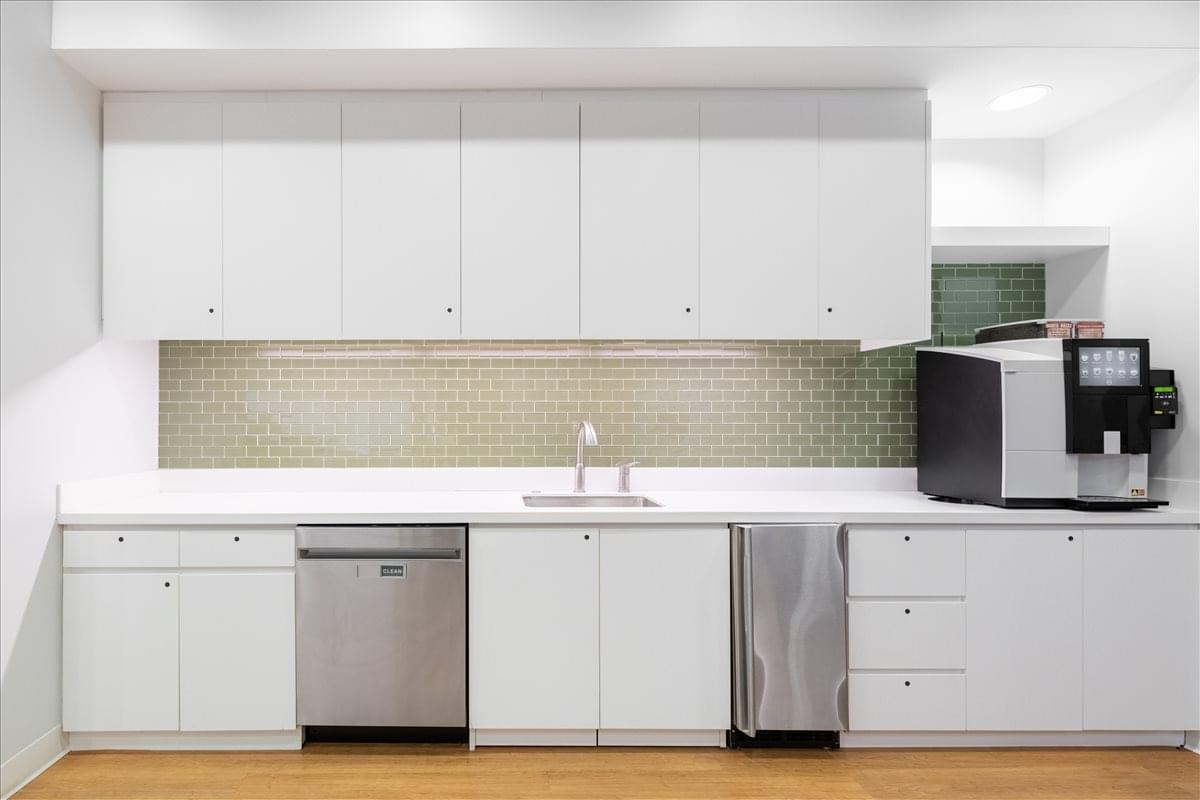 West Glen Town Center, 5550 Wild Rose Ln Office Space - Des Moines