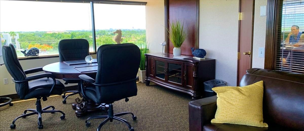 Boca Financial Plaza, 5550 Glades Rd Office Images