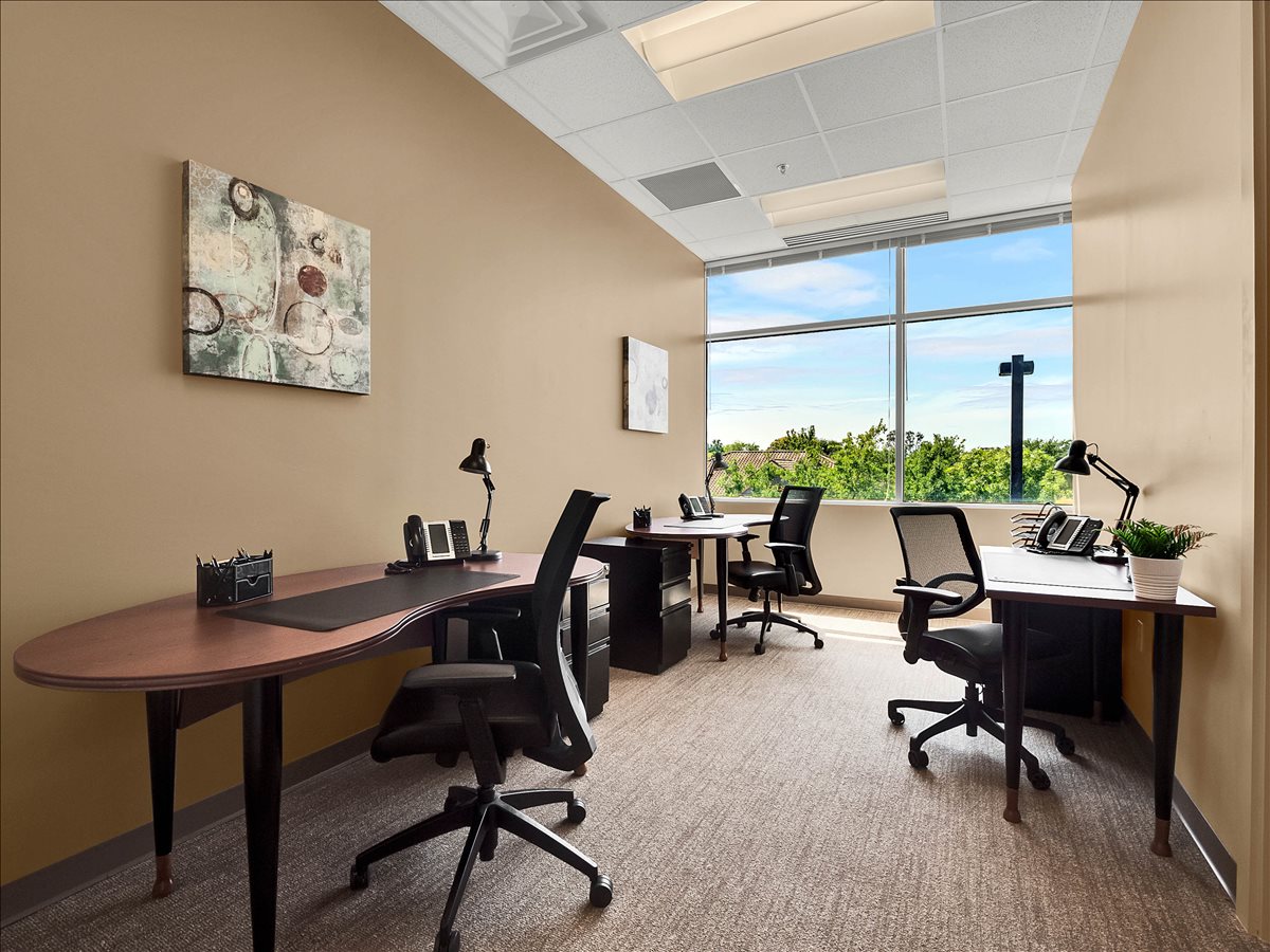 1540 International Pkwy Office Space - Lake Mary