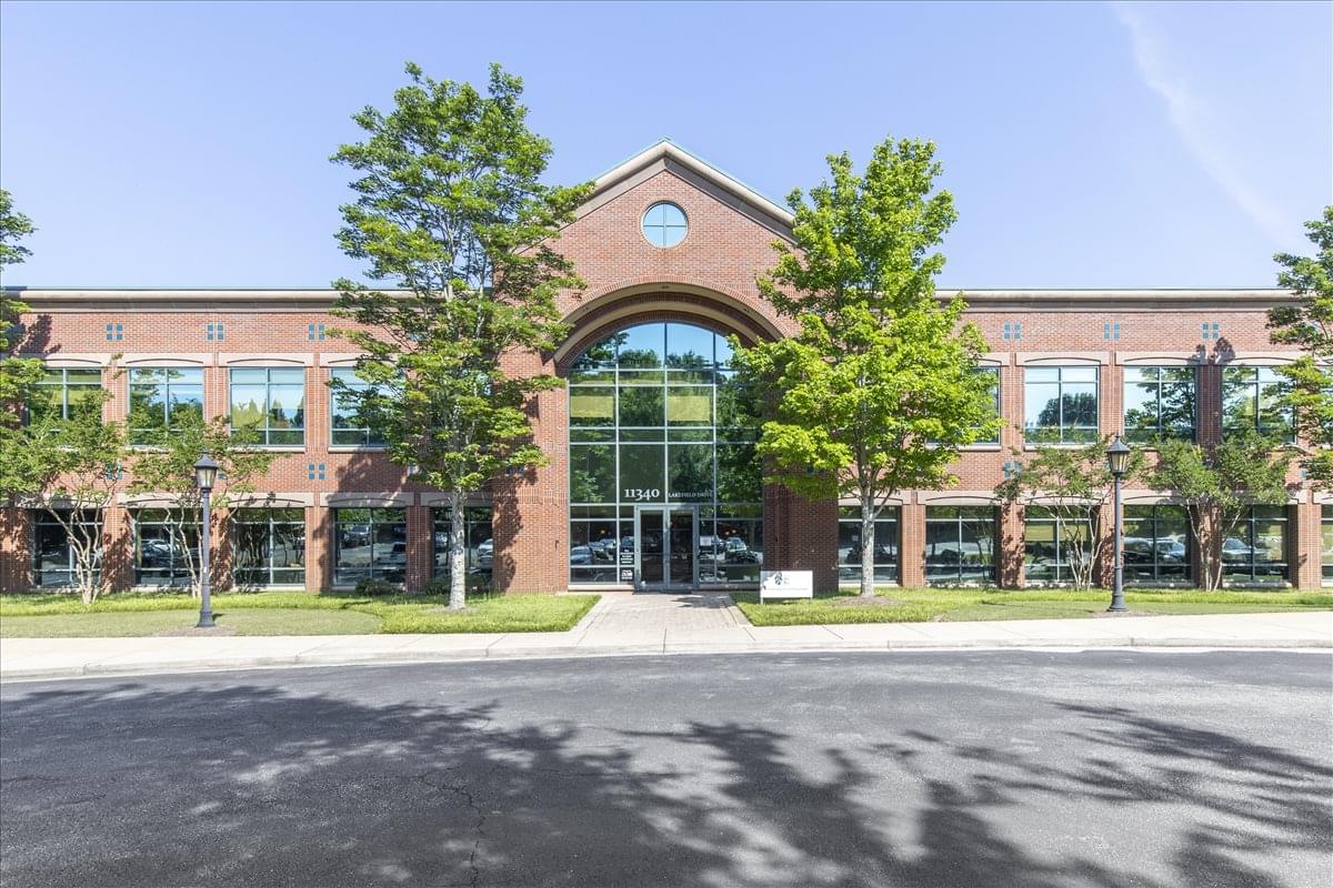 11340 Lakefield Dr available for companies in Atlanta