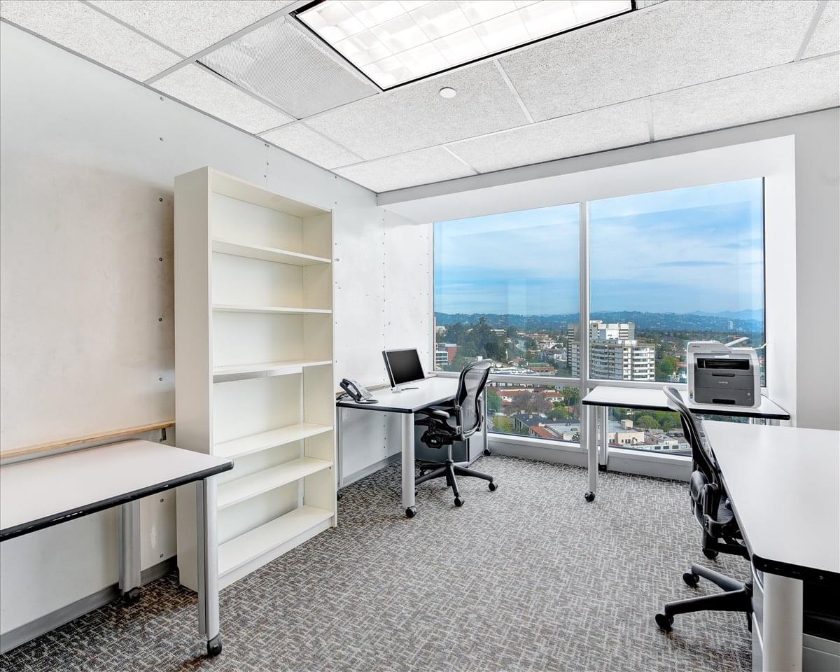 1100 Glendon Ave, 17th Fl, Westwood Village Office Space - Los Angeles