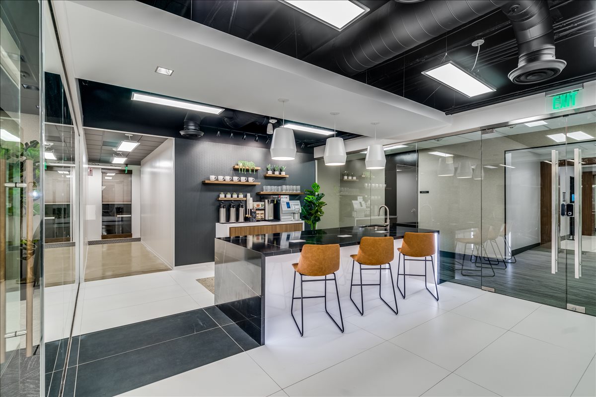 Six Sixty At The Crossing, 6060 N Central Expy Office Space - Dallas