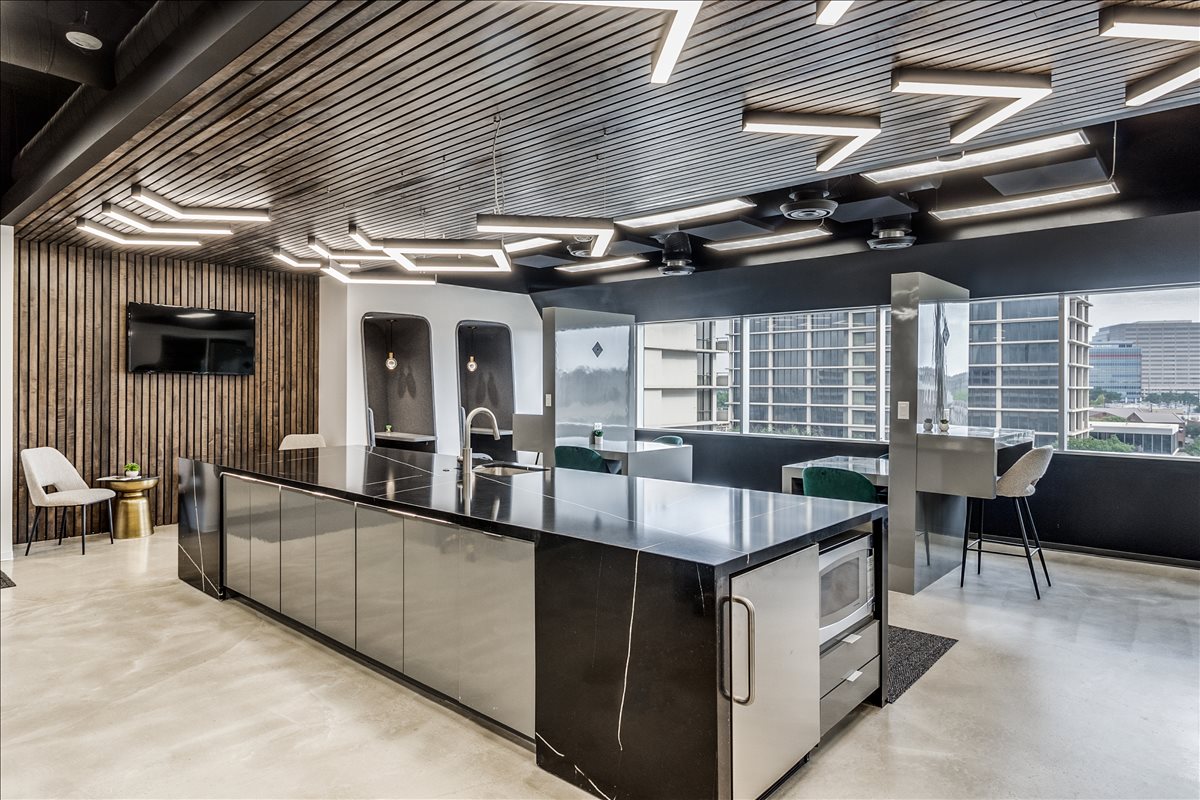 Six Sixty At The Crossing, 6060 N Central Expy Office Space - Dallas
