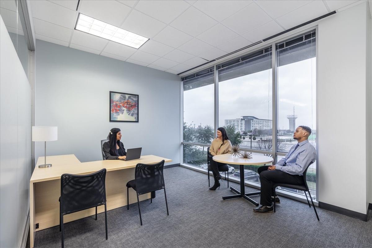 6860 N Dallas Pkwy Office Images