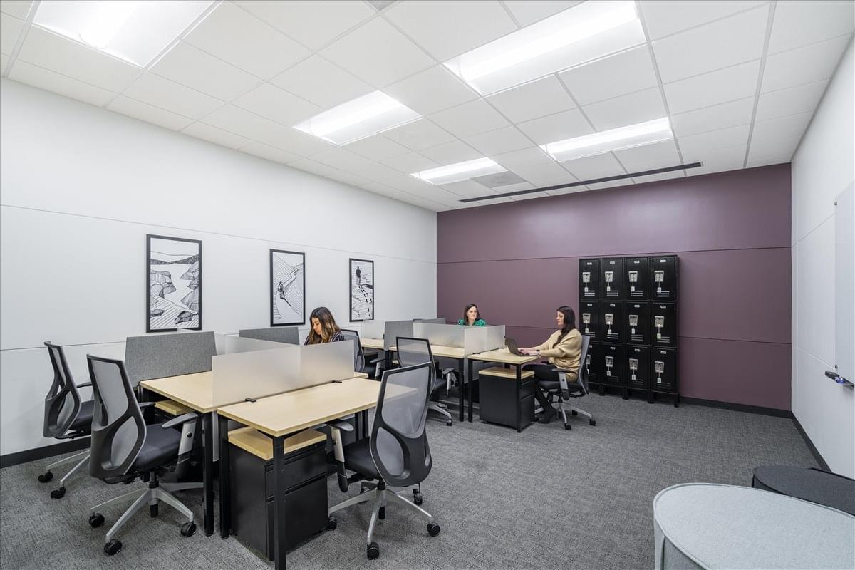 6860 N Dallas Pkwy Office Images