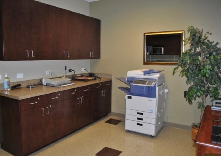 Highland Oaks, 10150 Highland Manor Drive Office Space - Tampa