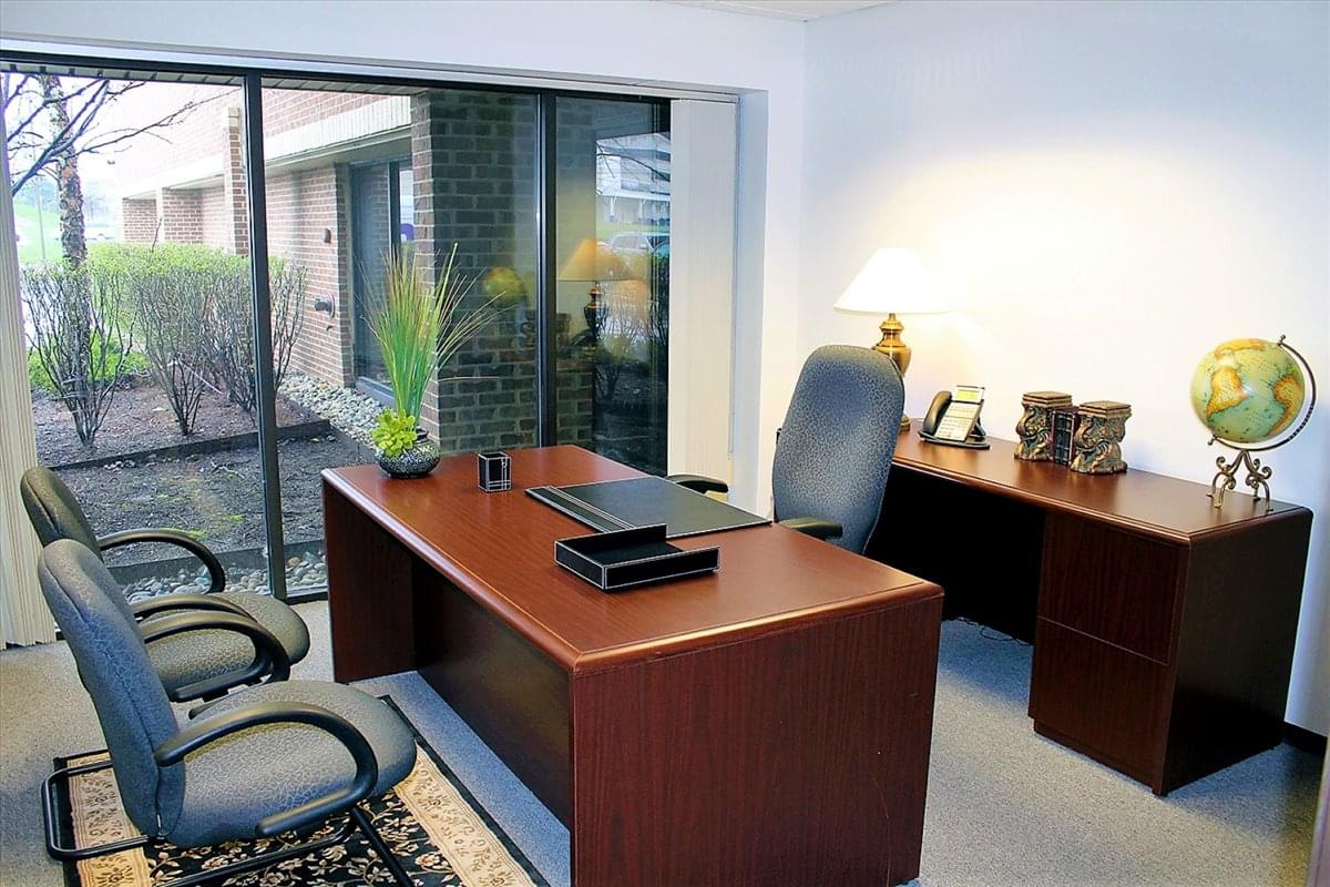 39111 Six Mile Rd Office Images
