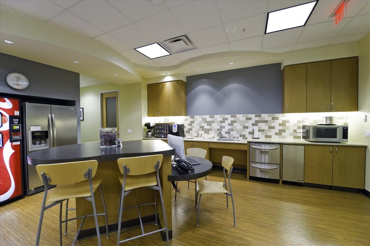 Pearland Town Center, 11200 Broadway St, Shadow Creek Ranch Office Space - Pearland