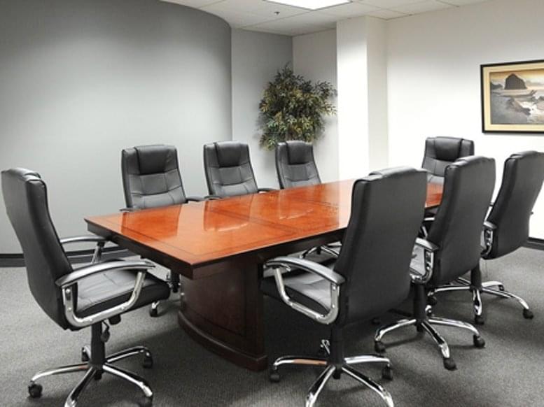 8215 SW Tualatin Sherwood Road Office Space - Tualatin
