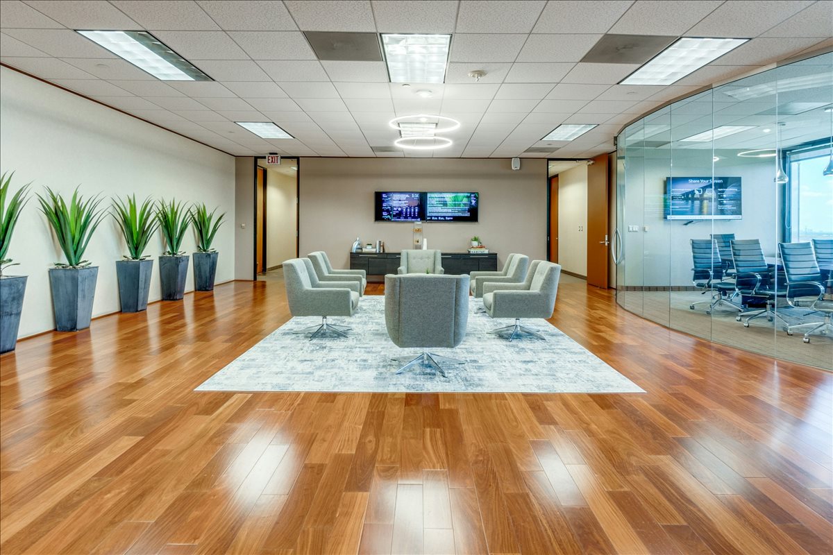 Three Galleria Tower, 13155 Noel Rd Office Space - North Dallas