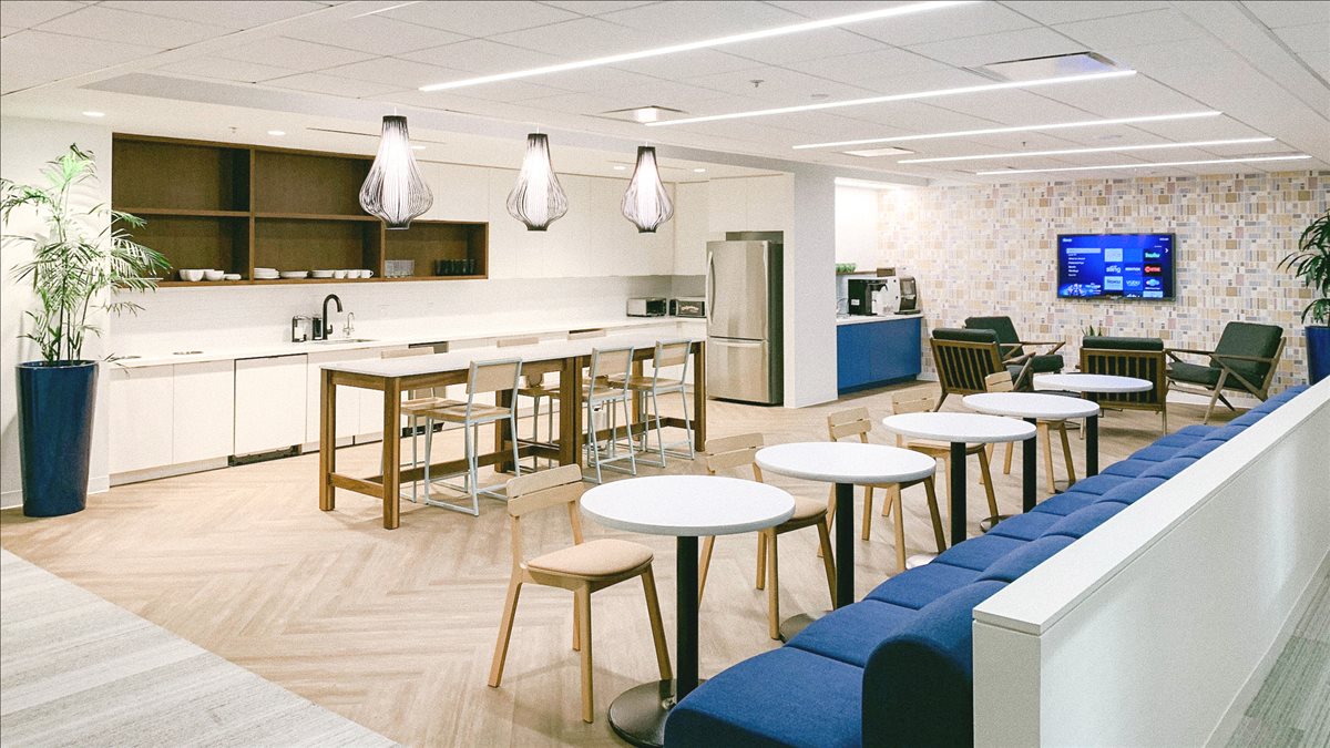 Four Embarcadero Center, 55 Clay St Office Images