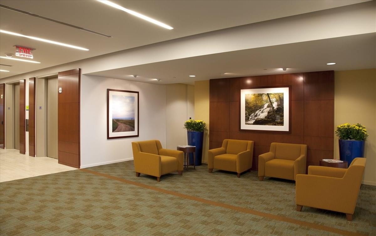 1750 Tysons Blvd Office Images