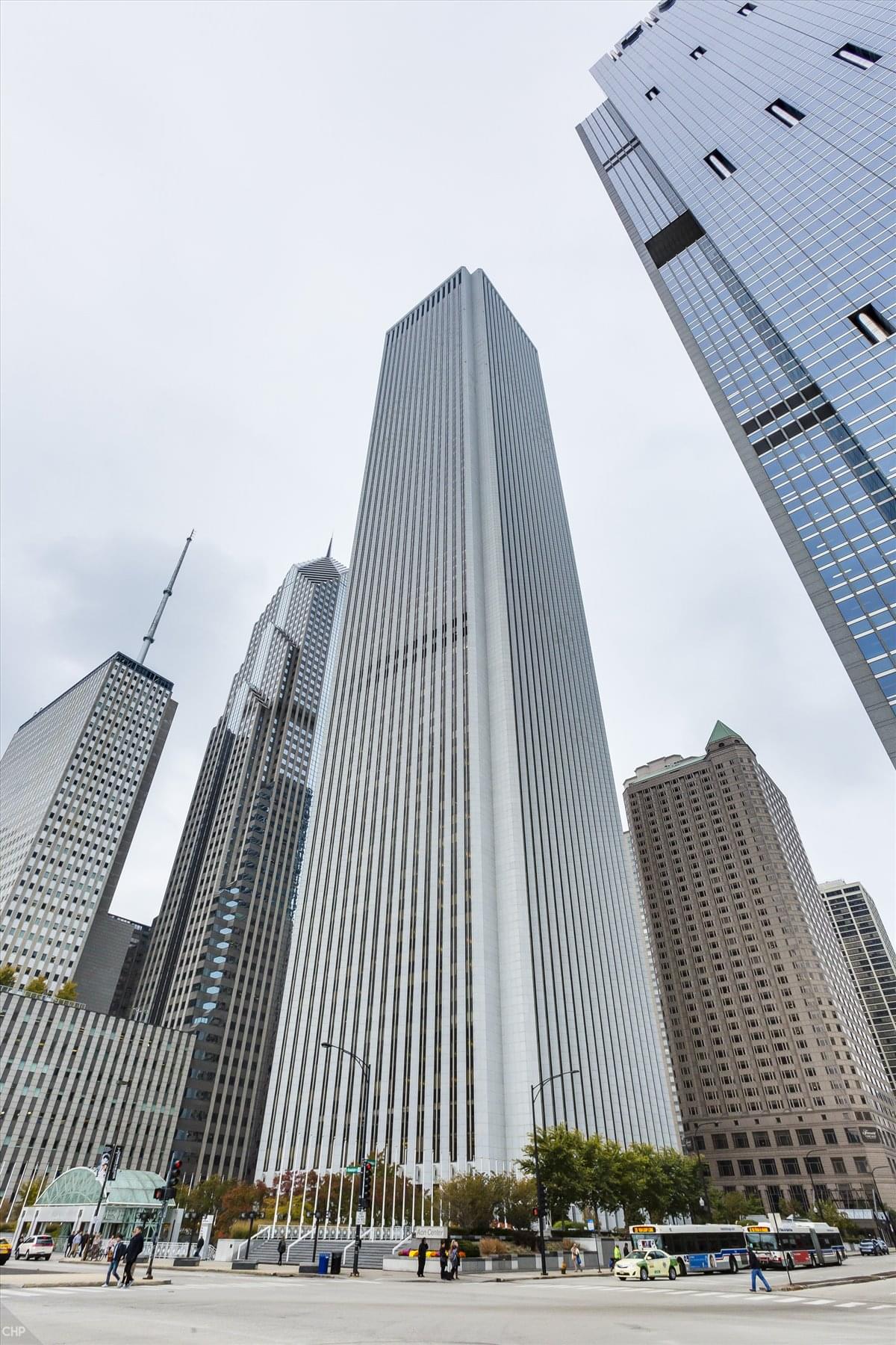 Chicago Loop Office Space @ the Aon Center Supertall Skyscraper