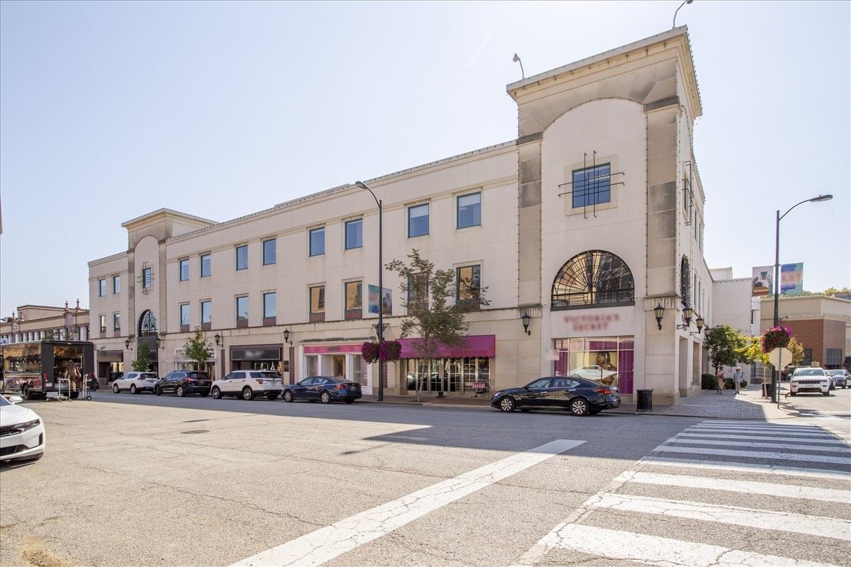 Photo of Office Space on Country Club Plaza, 435 Nichols Rd, Plaza Area Kansas City