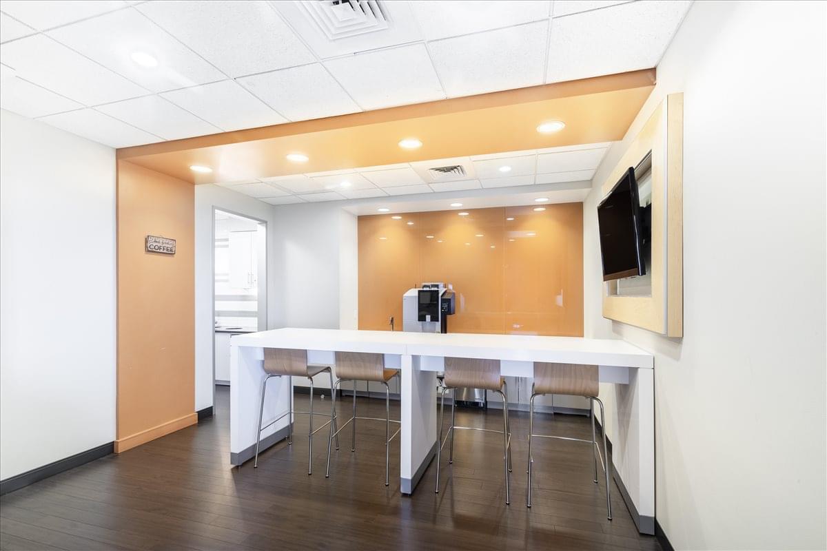 Park Bank, 2810 Crossroads Dr Office Images