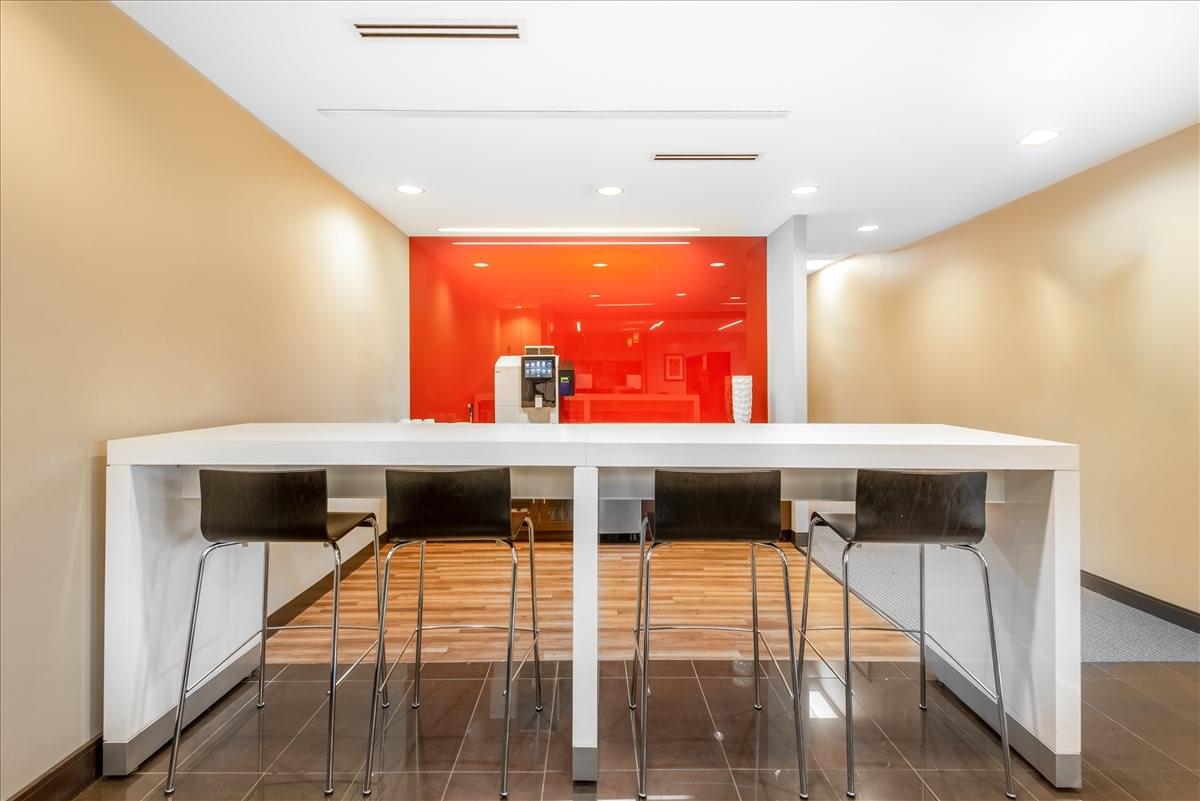 Linville Building, 10130 Perimeter Pkwy, North Lake, Wedgewood Office Space - Charlotte