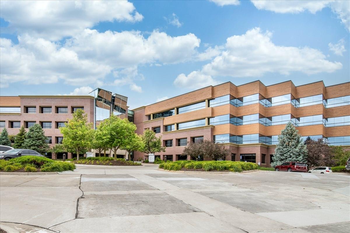 14301 FNB Pkwy available for companies in Omaha