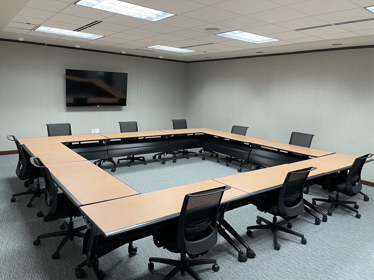 Rookwood Tower, 3805 Edwards Rd, Norwood Office Space - Cincinnati