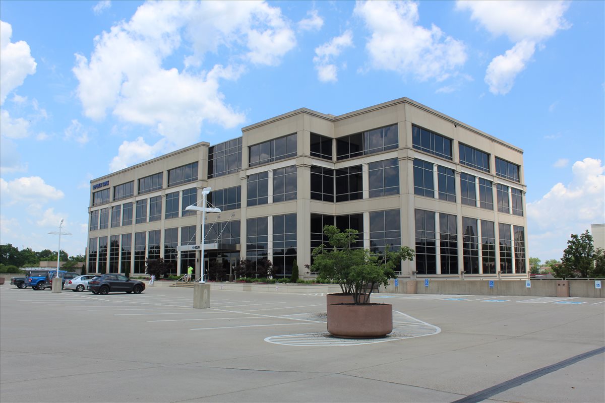 Rookwood Tower, 3805 Edwards Rd, Norwood Office Space - Cincinnati