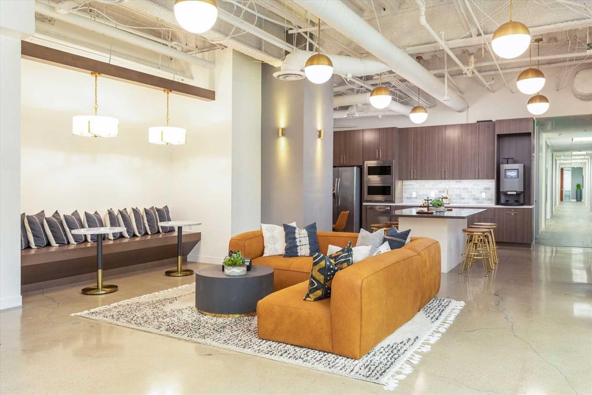 27201 Puerta Real Office Images