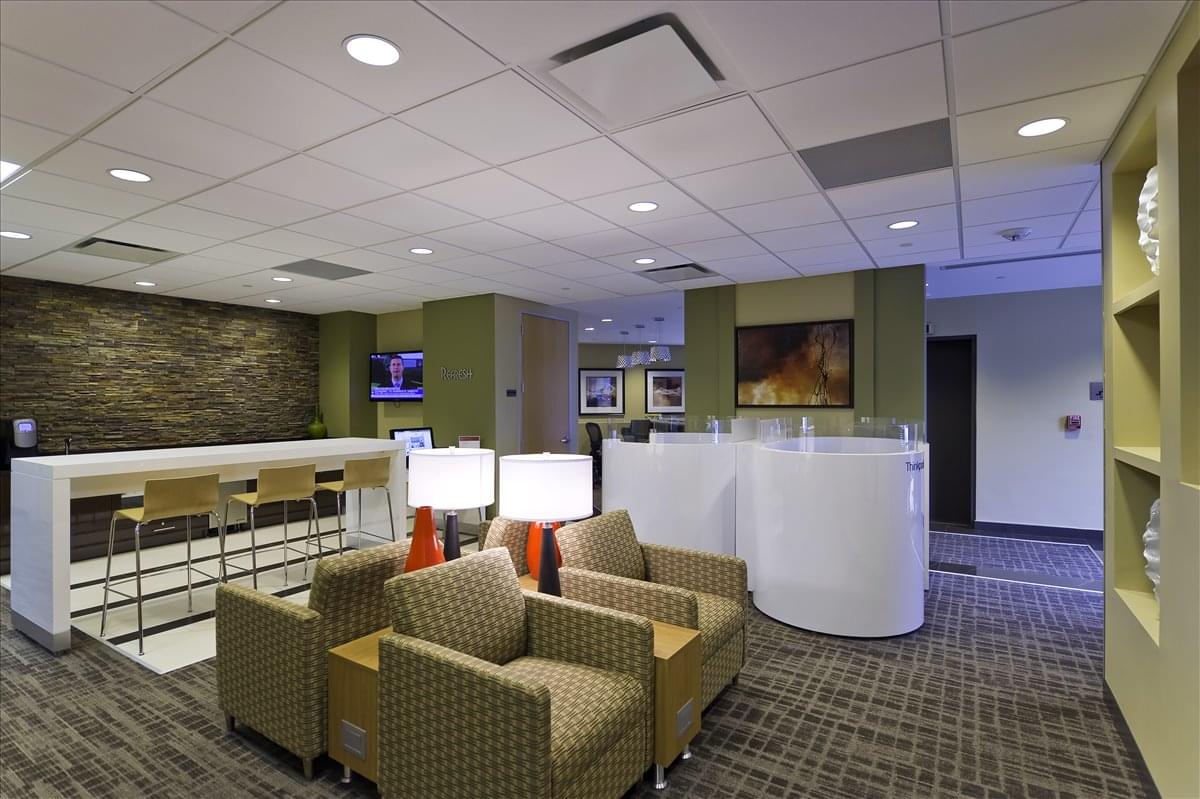 100 Horizon Center Blvd Office Images