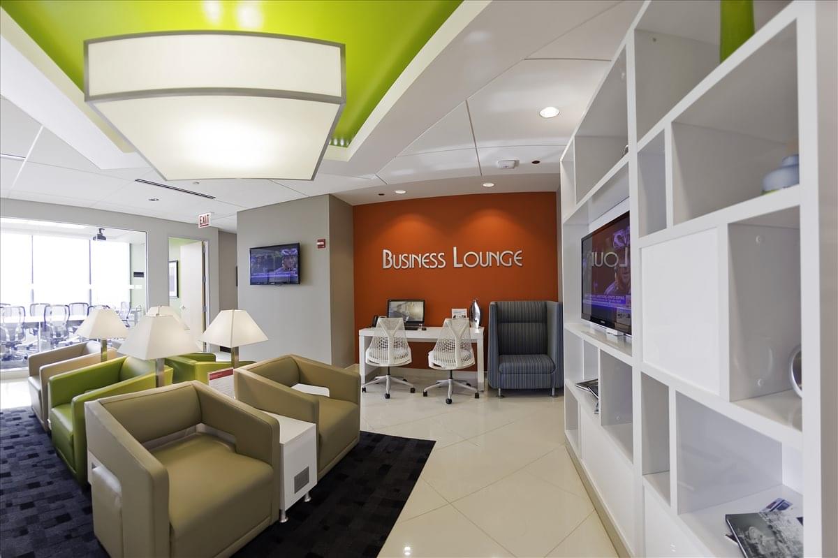 North Avenue Collection, 939 W North Ave, Lincoln Park, Goose Island Office Space - Chicago