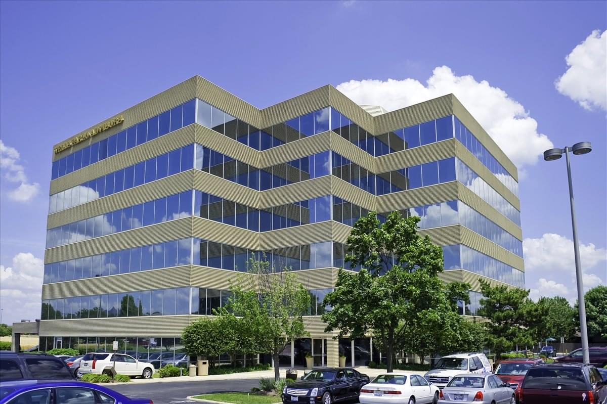 Orland Park Executive Towers available for companies in Orland Park