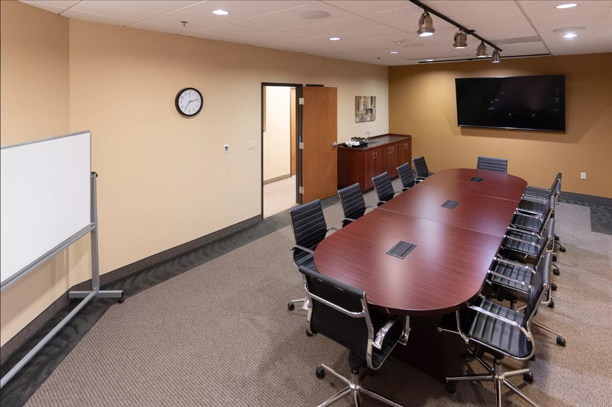 5200 Meadows Rd, Lake Forest Office Space - Lake Oswego