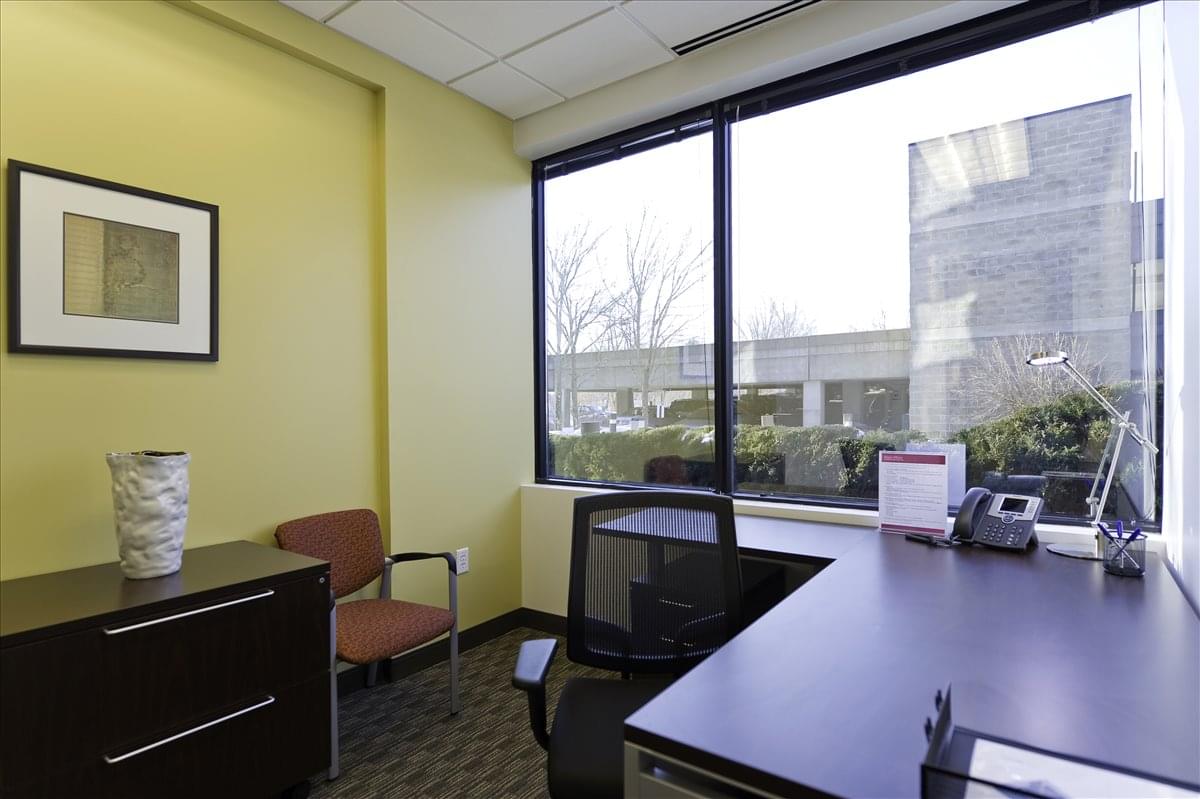 301 Edgewater Pl Office Space - Wakefield